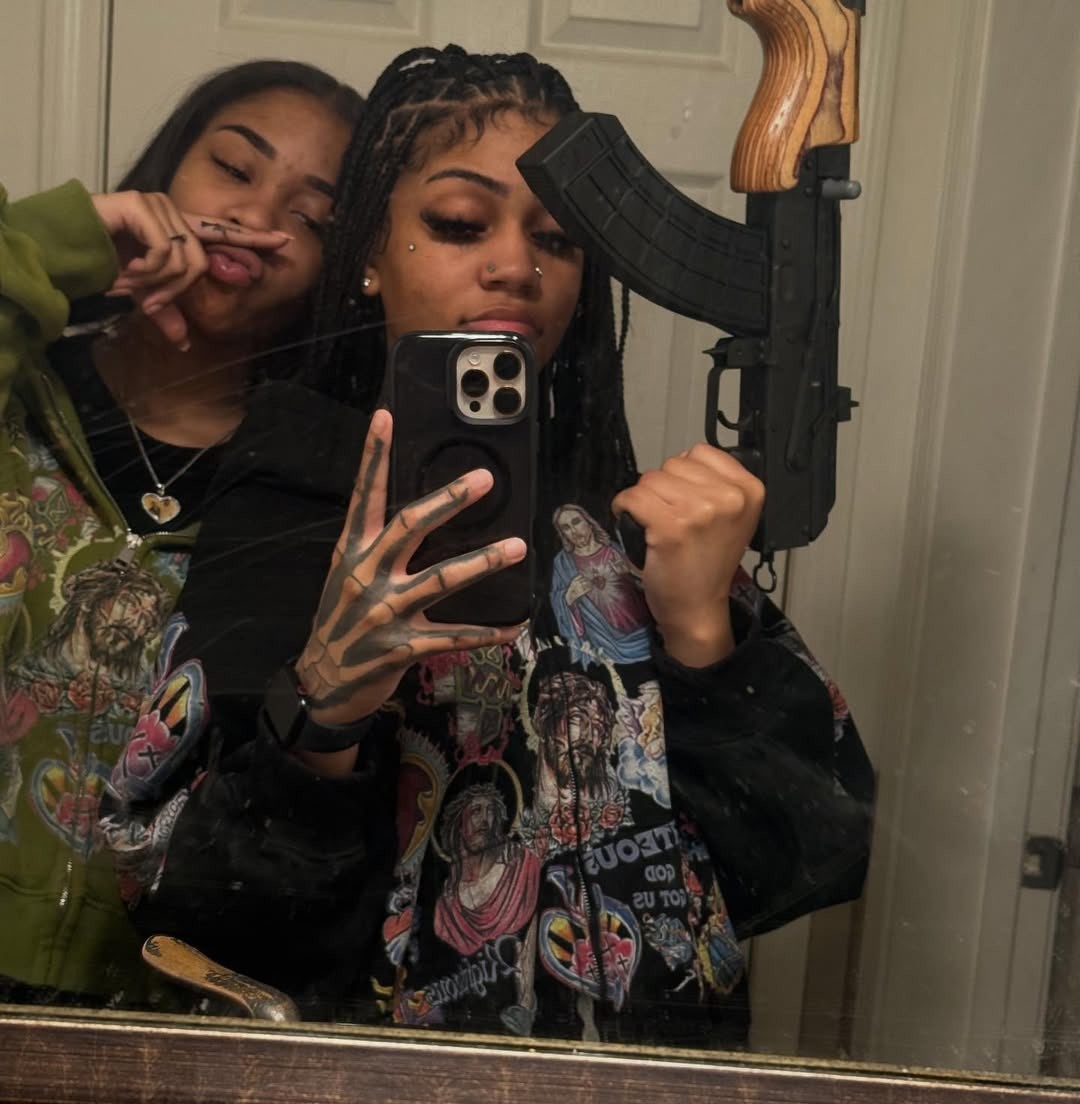 Aspen Kartier 4RULES Clothing Look 1